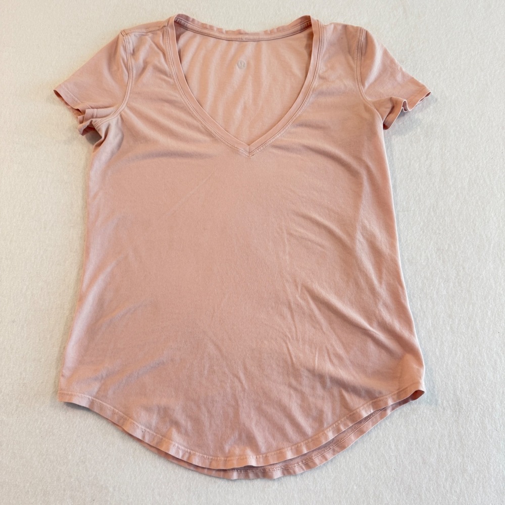 Lululemon Love Tee V-Neck Women 4 Pink Short Sleeve Slim Fit Shirt